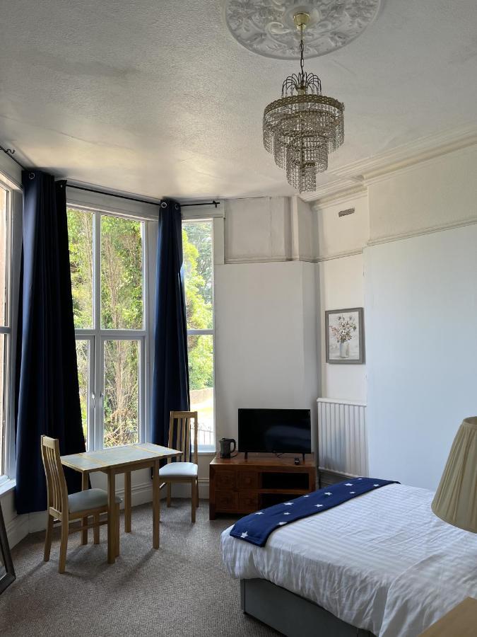 Ensuite Double Room, By University, Sketty, R2 Swansea