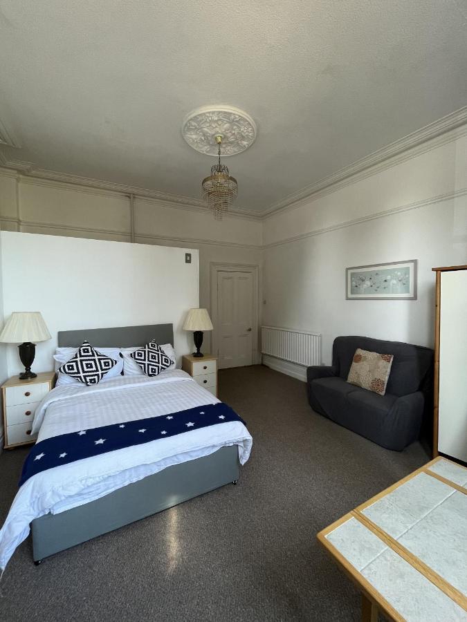Ensuite Double Room, By University, Sketty, R2 Swansea